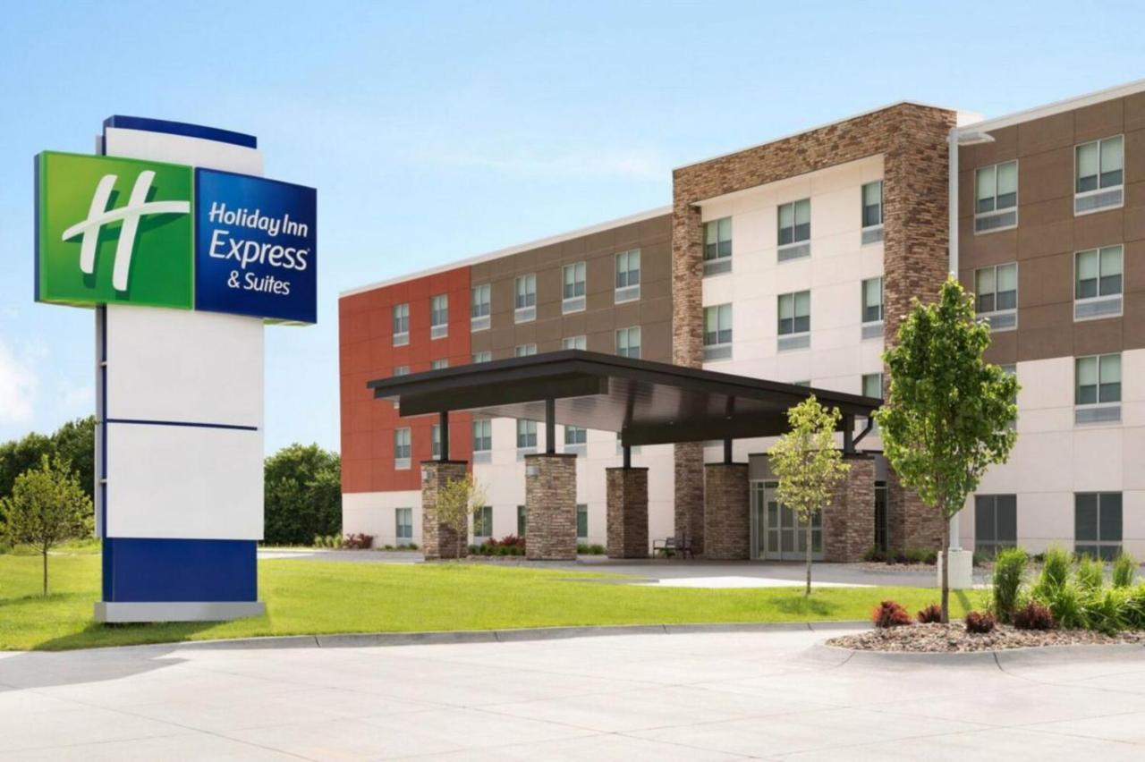 Holiday Inn Express - Sauk City By Ihg Prairie Du Sac Exterior photo